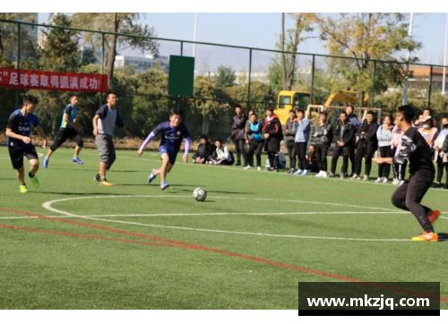 K1体育球场瞬间：聚焦球员踢球的精彩瞬间 - 副本